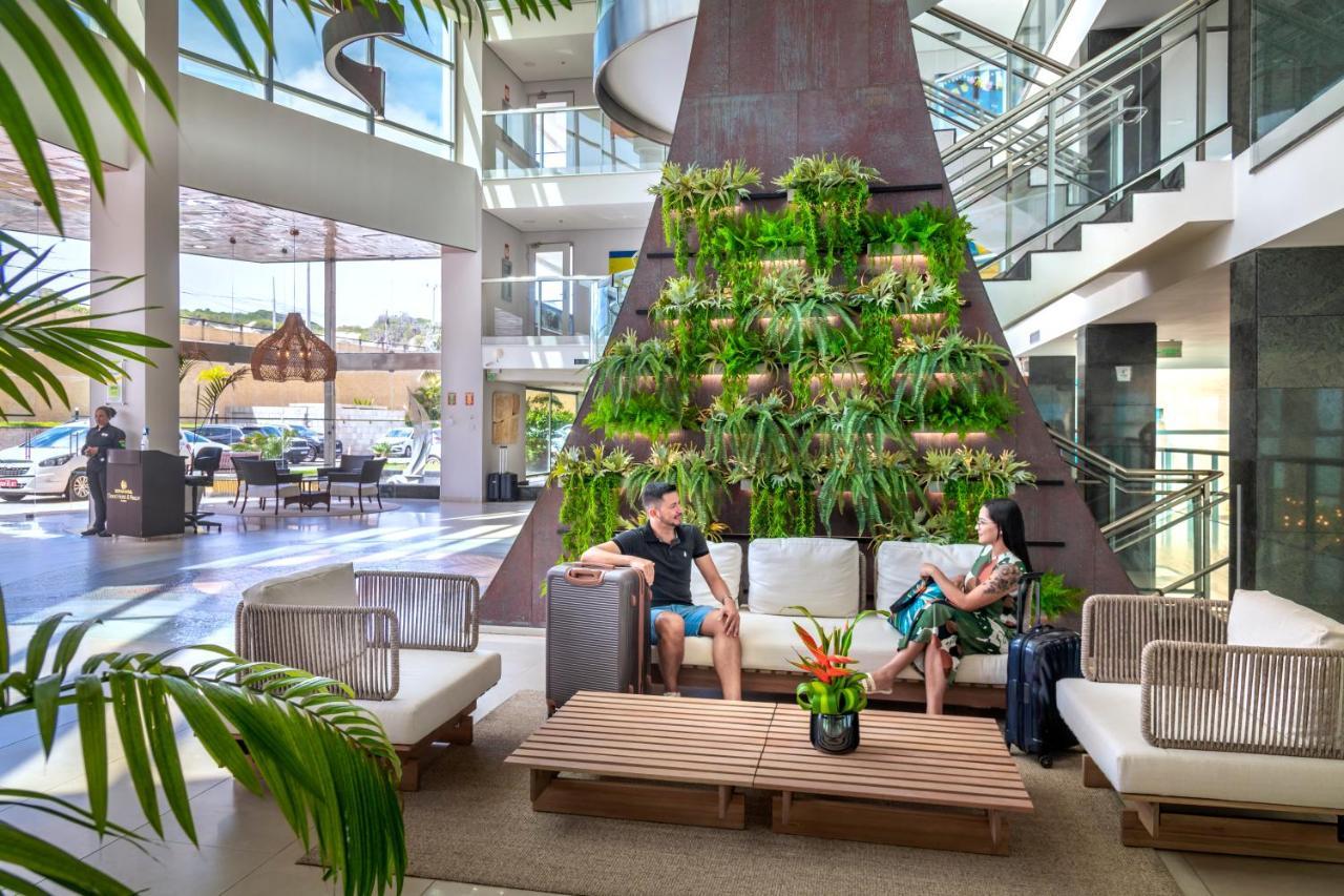 Serhs Natal Grand Hotel & Resort ภายนอก รูปภาพ The lobby of the Hilton San Diego Bayfront