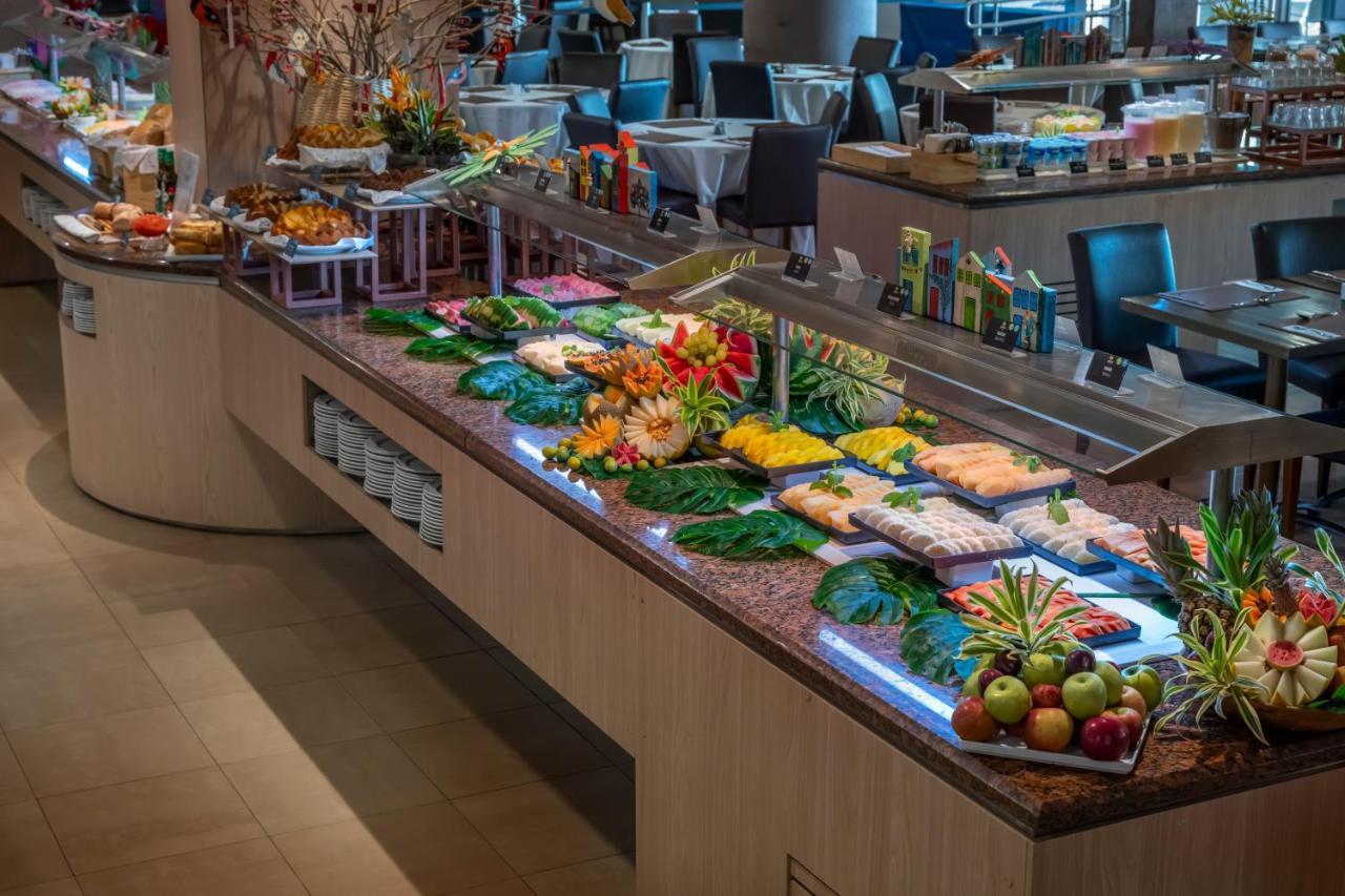 Serhs Natal Grand Hotel & Resort ภายนอก รูปภาพ A buffet at a hotel