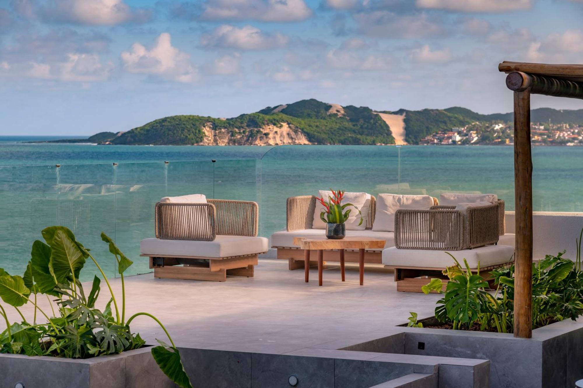 Serhs Natal Grand Hotel & Resort ภายนอก รูปภาพ View of Koh Chang from the resort