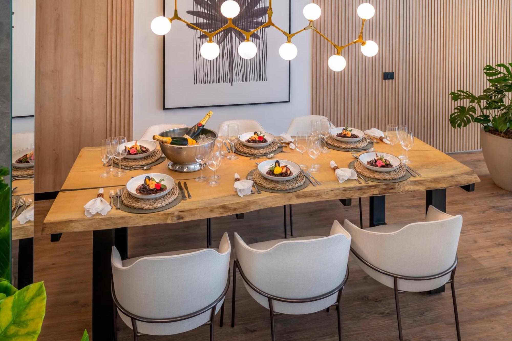Serhs Natal Grand Hotel & Resort ภายนอก รูปภาพ A dining room table