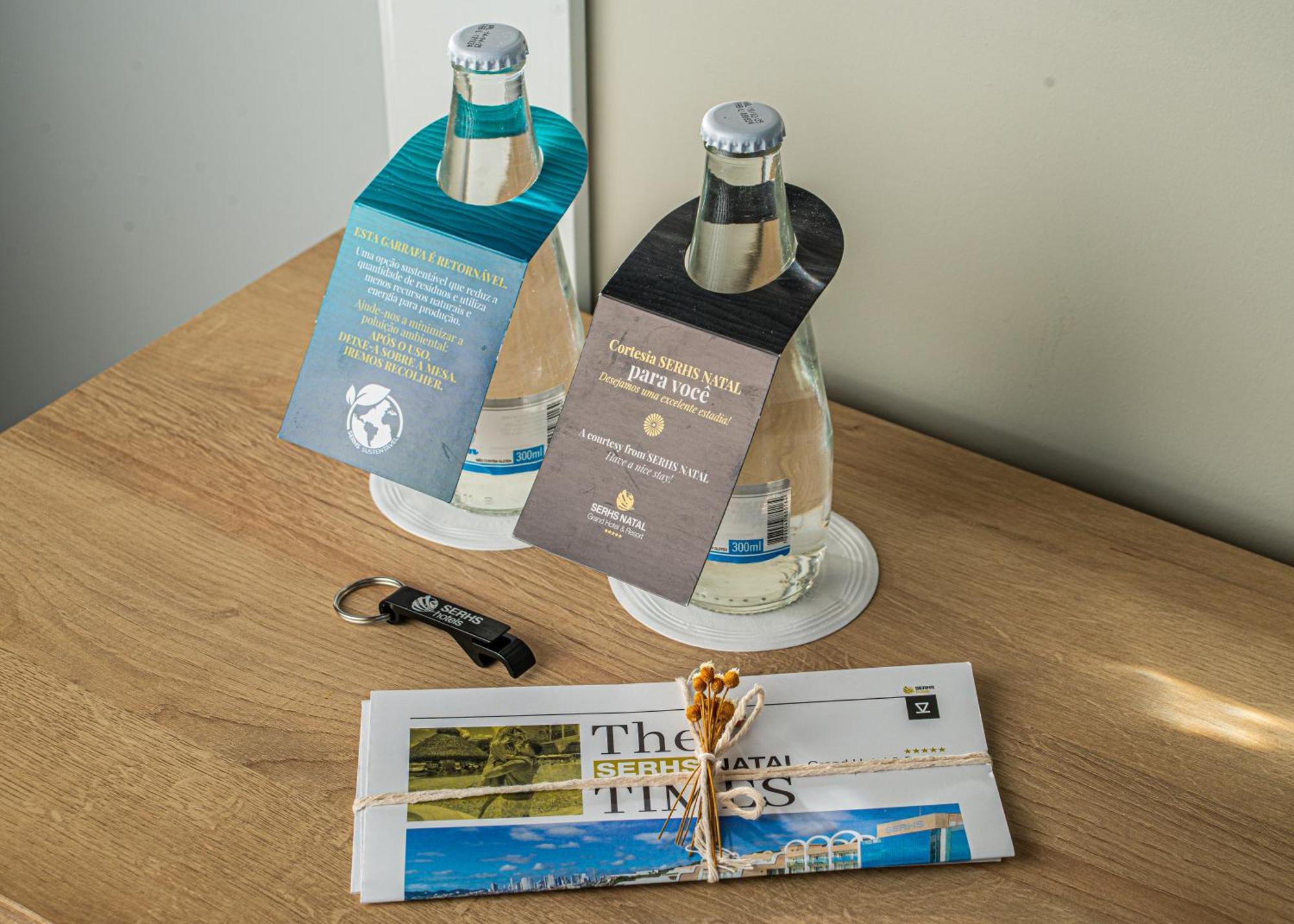 Serhs Natal Grand Hotel & Resort ภายนอก รูปภาพ The Times newspaper in a hotel room